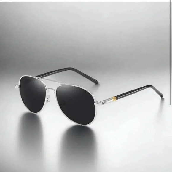 Other - Mens Silver Metal Aviator Sunglasses Gray
Polarized Lenses New